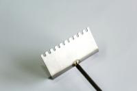 Čistač matične rešetke - PČELARSKI PRIBOR I OPREMA - SZPR DRAGAN